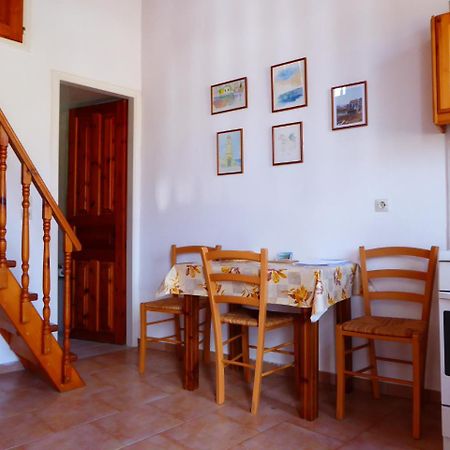 Villa Yorgos Chalki Town Exterior foto