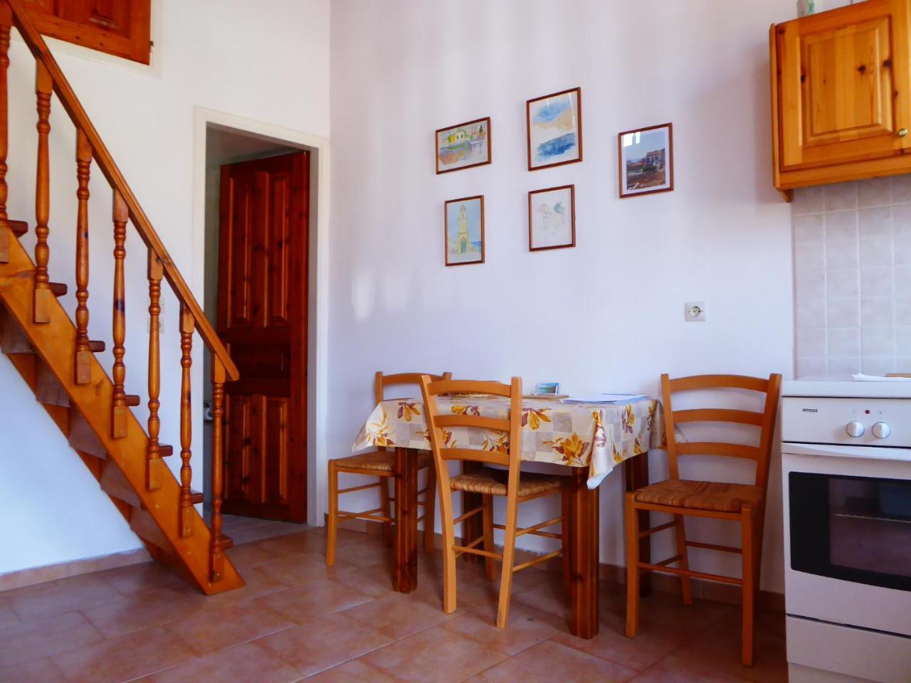 Villa Yorgos Chalki Town Exterior foto