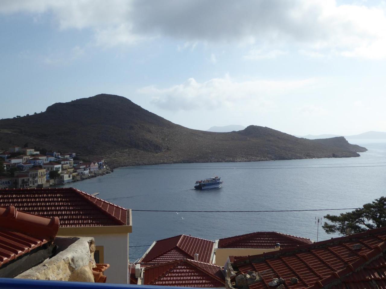 Villa Yorgos Chalki Town Exterior foto