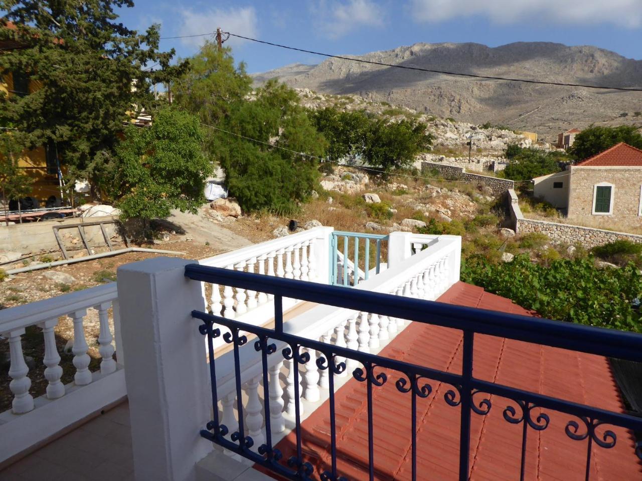 Villa Yorgos Chalki Town Exterior foto