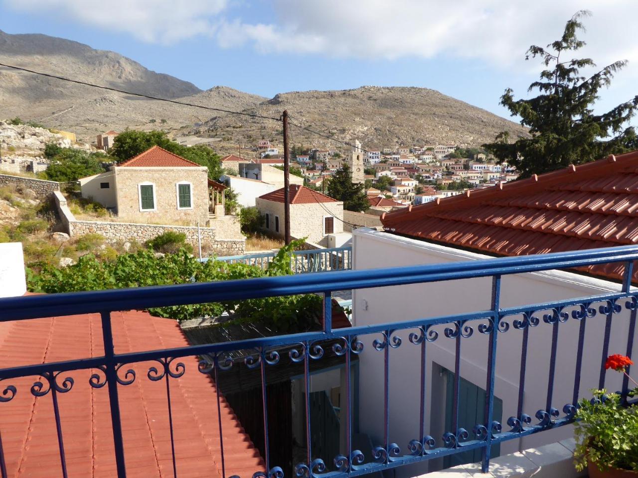 Villa Yorgos Chalki Town Exterior foto