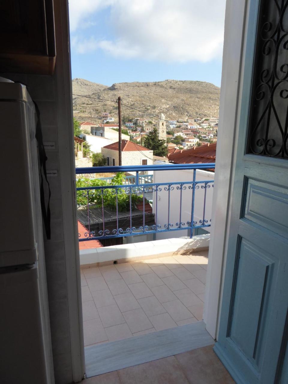 Villa Yorgos Chalki Town Exterior foto