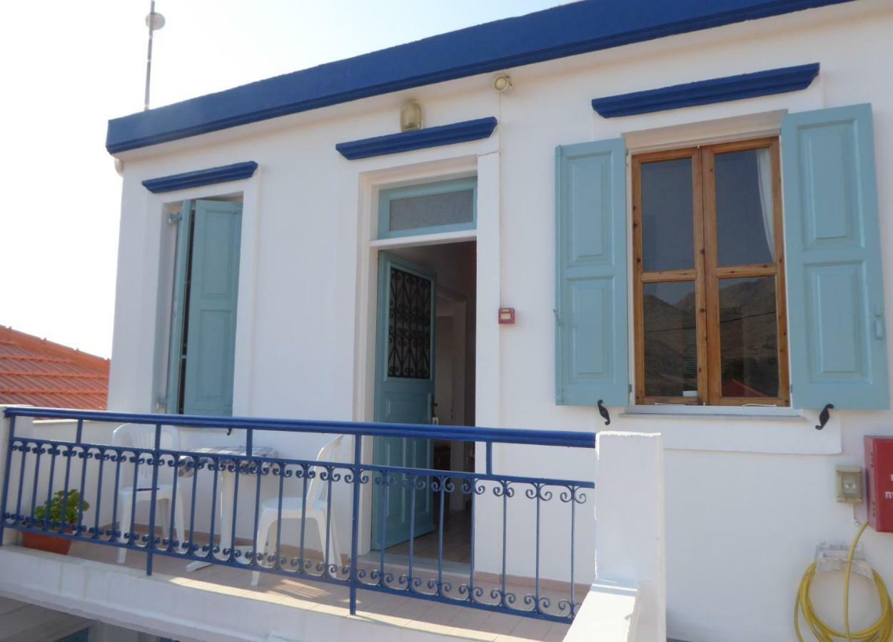 Villa Yorgos Chalki Town Exterior foto